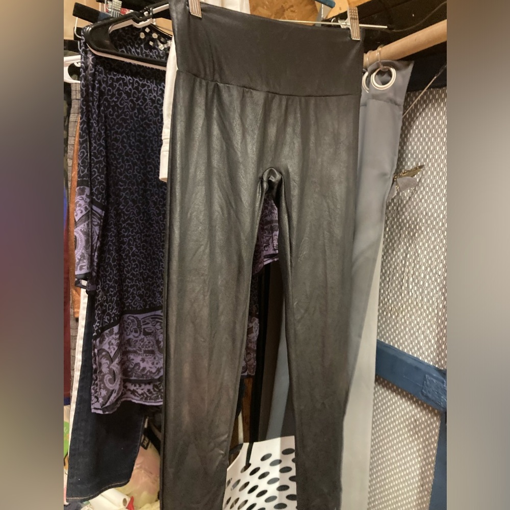 🦝Calzedonia faux leather leggings